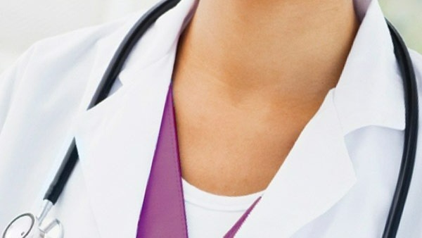 వెన్నునొప్పి, యూరిన్ సమస్యతో ఆస్పత్రిలో చేరాడు..