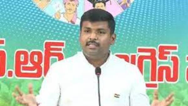 చంద్రబాబును,అయ్యన్నపాత్రుడుని గుండెల మీద తంతా చంద్రబాబును,అయ్యన్నపాత్రుడుని గుండెల మీద తంతా