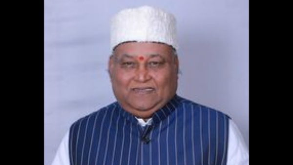  రూ. 2. 85 కోట్లు తీసుకున్నారని ఆరోపణలు