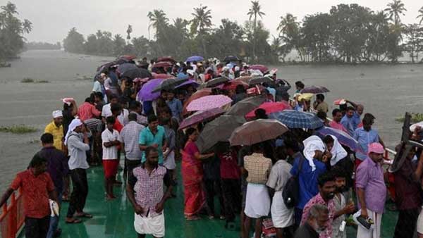కేరళ అతలా కుతలం