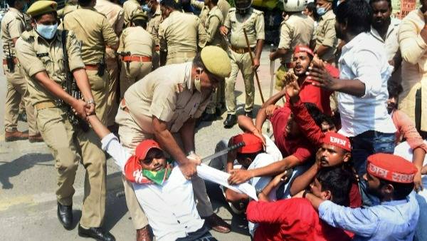 వాస్తవాలు బయటకు రాకుండా లఖింపూర్ ఖేరిలో 144 సెక్షన్