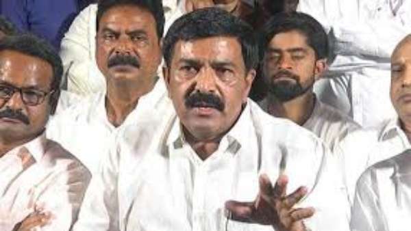 పెద్ద మొత్తంలో డ్రగ్స్ రవాణా .. టీడీపీ అల్లిన ఓ కట్టుకథ పెద్ద మొత్తంలో డ్రగ్స్ రవాణా .. టీడీపీ అల్లిన ఓ కట్టుకథ