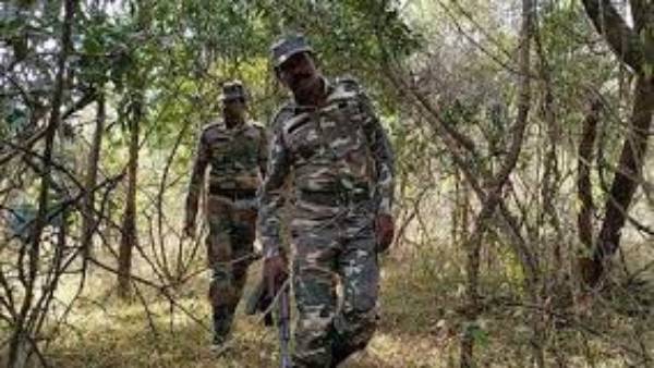 యువతను టార్గెట్ చేసుకుని మావోల వ్యూహం .. అందుకే ఎన్ఐఏ తనిఖీలు