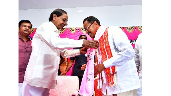 ఆ ఘనత కేసీఆర్దేనంటూ మోత్కుపల్లి ప్రశంసలు ఆ ఘనత కేసీఆర్దేనంటూ మోత్కుపల్లి ప్రశంసలు