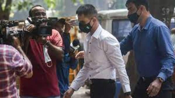 తనను బెదిరించి దర్యాప్తు ఆటంక పరిచే యత్నం చేస్తున్నారన్న సమీర్ వాంఖడే