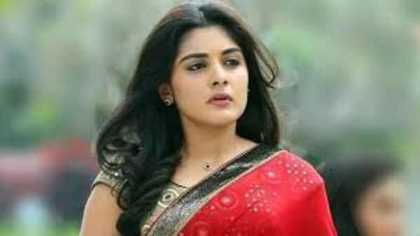 జాతీయ జెండాతో..