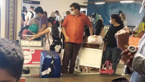  ముఖ్యమంత్రిని దూషించిన కేసులో అరెస్ట్..