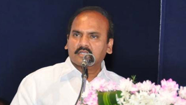 నక్కా ఆనందబాబు ఇంటికి అర్ధరాత్రి పోలీసులు రావడం దుర్మార్గం : ప్రత్తిపాటి పుల్లారావు నక్కా ఆనందబాబు ఇంటికి అర్ధరాత్రి పోలీసులు రావడం దుర్మార్గం : ప్రత్తిపాటి పుల్లారావు