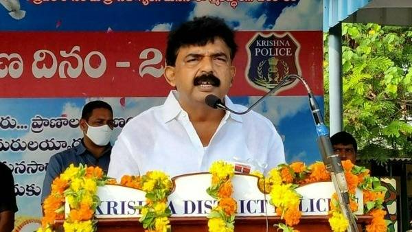 కేసీఆర్ పార్టీ మేము కూడా కోరుకుంటున్నాం కేసీఆర్ పార్టీ మేము కూడా కోరుకుంటున్నాం