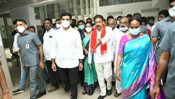 CPI AP State secretary Ramakrishna visits TDP Central Office at Mangalagiri in Guntur CPI AP State secretary Ramakrishna visits TDP Central Office at Mangalagiri in Guntur