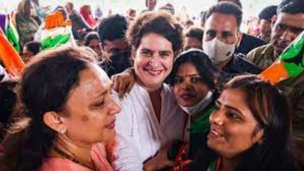 UP election 2022: Priyanka Gandhi promises smartphones, scooty for girls UP election 2022: Priyanka Gandhi promises smartphones, scooty for girls