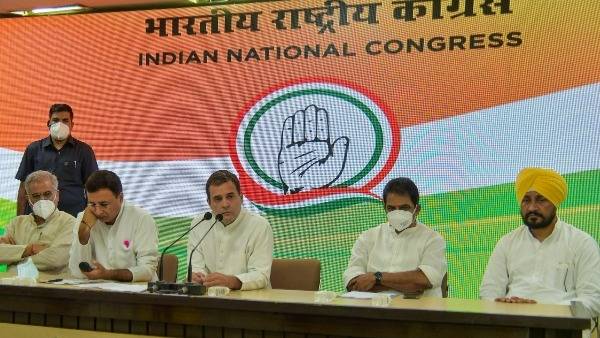 రైతులను ప్రభుత్వం అవమానిస్తూనే ఉందన్న రాహుల్ గాంధీ 