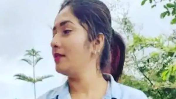 ఫ్యామిలీకి దూరంగా బెంగళూరులో సౌజన్యా ఫ్యామిలీకి దూరంగా బెంగళూరులో సౌజన్యా