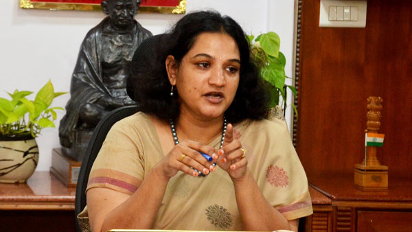 జీవీఎంసీ కమిషనర్ గుమ్మళ్ల సృజన జీవీఎంసీ కమిషనర్ గుమ్మళ్ల సృజన