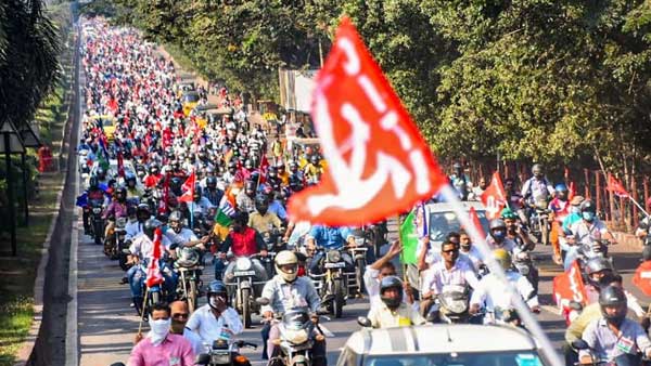 స్టీల్ ప్లాంట్ మెయిన్ గేట్ వద్ద ప్రారంభమైన దీక్ష స్టీల్ ప్లాంట్ మెయిన్ గేట్ వద్ద ప్రారంభమైన దీక్ష