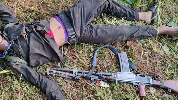 Telangana: Encounter between Greyhound and Maoists at Bijapur-Mulugu Number of naxal gunned down Telangana: Encounter between Greyhound and Maoists at Bijapur-Mulugu Number of naxal gunned down