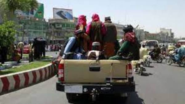  గతంలో ఎయిర్ పోర్ట్ పై దాడి ముందే హెచ్చరించిన దేశాలు .. చెప్పిన గంటల వ్యవధిలోనే ఉగ్ర దాడి