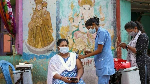 వ్యాక్సినేషన్ రికార్డ్ పై హర్షం వ్యక్తం చేసిన కేంద్ర మంత్రి భూపేందర్ యాదవ్ 