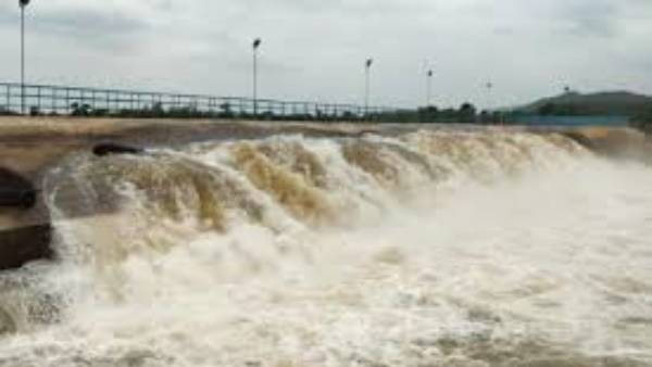 పాలమూరు రంగారెడ్డి పై సంయుక్త కమిటీ నివేదిక .. తెలంగాణాకు జరిమానా వెయ్యాలని సిఫార్సు పాలమూరు రంగారెడ్డి పై సంయుక్త కమిటీ నివేదిక .. తెలంగాణాకు జరిమానా వెయ్యాలని సిఫార్సు