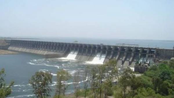 పాలమూరు రంగారెడ్డిపై ఏపీ వాదనతో ఏకీభవించిన ఎన్జీటీ .. తెలంగాణాకు చుక్కెదురు పాలమూరు రంగారెడ్డిపై ఏపీ వాదనతో ఏకీభవించిన ఎన్జీటీ .. తెలంగాణాకు చుక్కెదురు