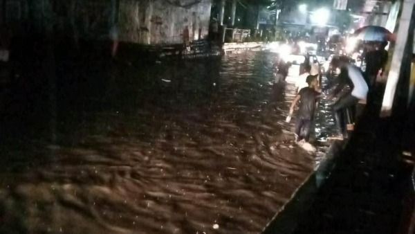 తెలంగాణలో ఇప్పటికే భారీ వర్షాలు