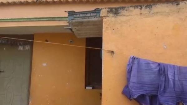 థ్రిల్లర్ సినిమా స్కెచ్ థ్రిల్లర్ సినిమా స్కెచ్