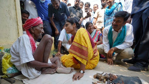 గ్రామస్థాయి సమస్యలను ప్రభుత్వానికి తెలియజేసేలా..
