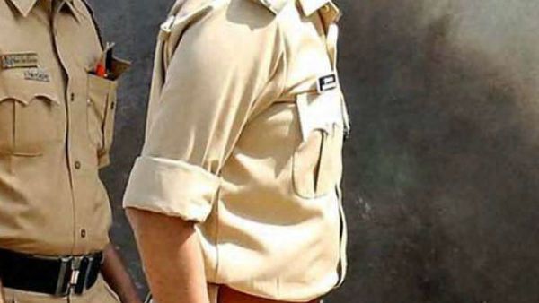  కారులో ఏం జరిగింది ?