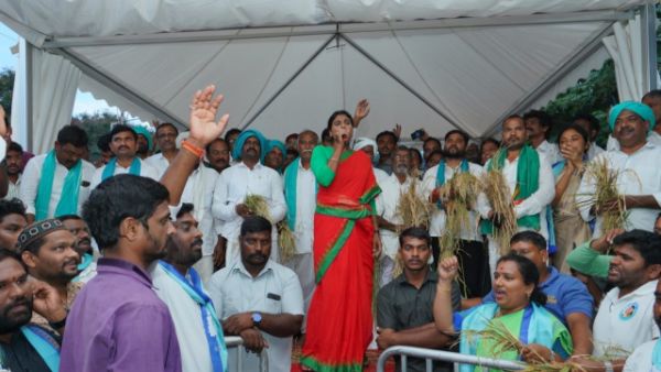  కేసీఆర్ కు ఆడవారి గండం ఉంది.. అందుకే తనను చూసి వణికిపోతున్నడన్న షర్మిళ..