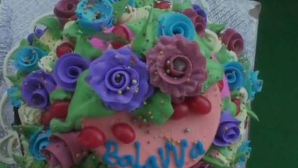  ఏనాడూ కాళ్ళకు చెప్పులు కూడా వేసుకోని బామ్మ, వందేళ్లయినా అంతే బలంగా