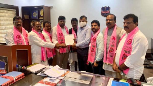  సు మోటోగా కేసు నమోదు చేయాలి.. డిజీపి కార్యాలయంలో టీఆర్ఎస్ నేతల ఫిర్యాదు