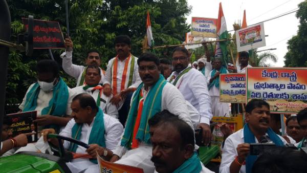  దక్షిణాది రాష్ట్రాల సమావేశంలో ధర్నా చేసి ఉంటే బాగుండేది.. కేసీఆర్ అంతా డ్రామాలన్న కాంగ్రెస్