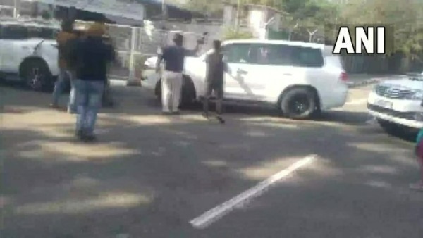 చర్చలు జరపలే