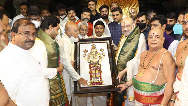 పొరుగు రాష్ట్రాల అంశాల పైనా చర్చ