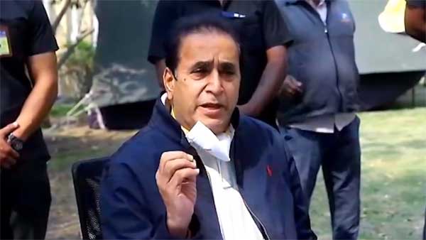 అనిల్ దేశ్ముఖ్ను అరెస్ట్ చేసిన కొన్ని గంటల్లో.. అనిల్ దేశ్ముఖ్ను అరెస్ట్ చేసిన కొన్ని గంటల్లో..