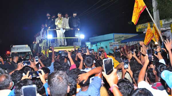 చిత్తూరు జిల్లాలో వరద ప్రభావిత ప్రాంతాల్లో పర్యటిస్తున్న చంద్రబాబు