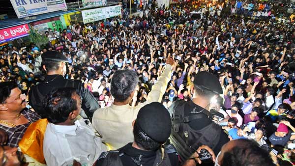 వరద నియంత్రణ చర్యలపై విఫలమైన చంద్రబాబు