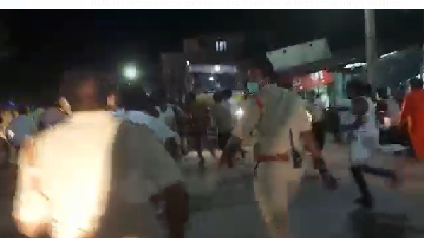 సూర్యాపేట జిల్లాలోనూ టీఆర్ఎస్ ఆందోళనలు, ఉద్రిక్తతల మధ్య బండి సంజయ్ పర్యటన 