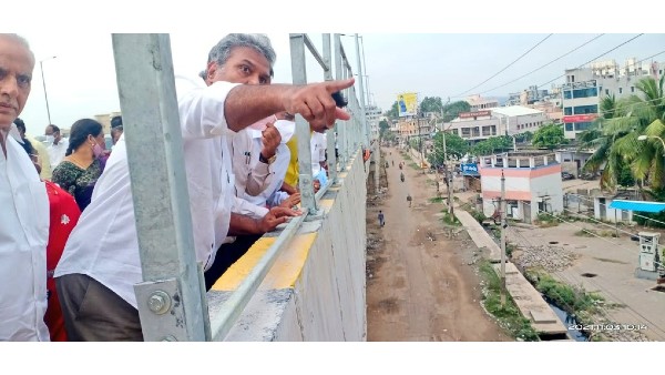 చంద్రబాబు వల్లే.. చంద్రబాబు వల్లే..