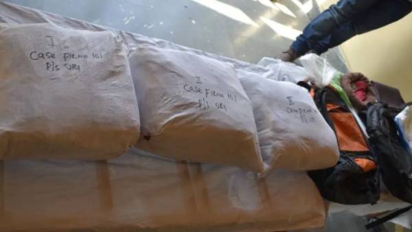 Drug scandal erupts in Warangal Those convicted of selling drugs were arrested. Drug scandal erupts in Warangal Those convicted of selling drugs were arrested.