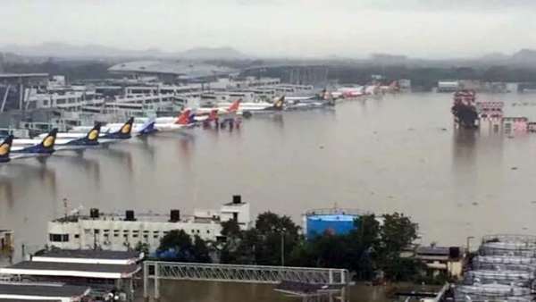 తీర ప్రాంతాలకు రెడ్ అలర్ట్..