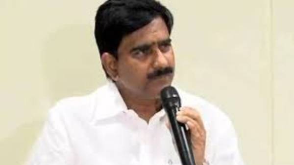 అమరావతి రైతులపై లాఠీ చార్జ్ పిరికిపంద చర్య : దేవినేని ఉమా అమరావతి రైతులపై లాఠీ చార్జ్ పిరికిపంద చర్య : దేవినేని ఉమా