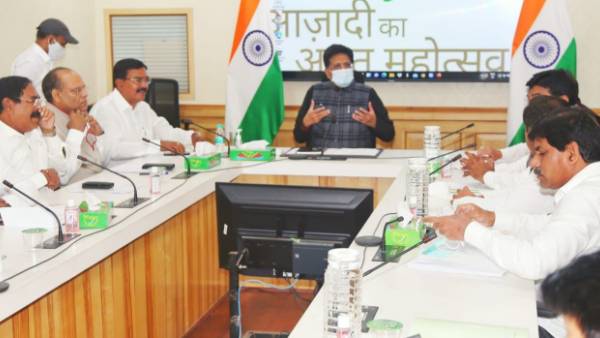  కొలిక్కి రాని చర్చలు.. విషన్న వదనాలతో వెనుదిరిగిన మంత్రులు