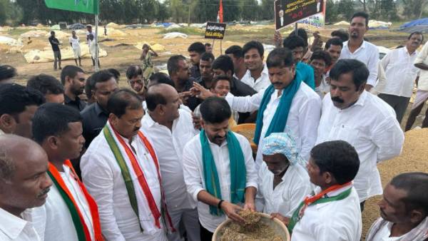  రైతులను మోదీ, కేసీఆర్ నిండా ముంచారు.. తెలంగాణ ప్రభుత్వం వరి కొనాలన్న పీసిసి ఛీఫ్
