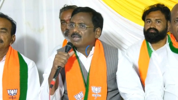 పది లక్షలకు అమ్ముడుపోమని చెప్పారు