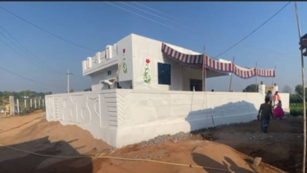 ఇలా ఫేమ్