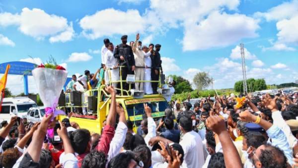 వరద పరిస్థితిపై ఆవేదన వ్యక్తం చేసిన చంద్రబాబు వరద పరిస్థితిపై ఆవేదన వ్యక్తం చేసిన చంద్రబాబు