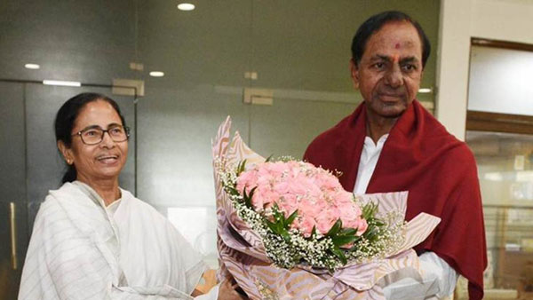 మమతతో కేసీఆర్ భేటీ అవుతారంటూ