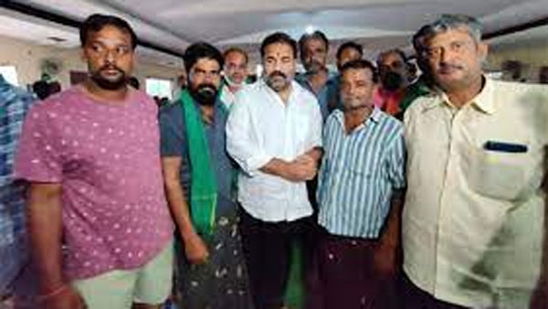 ఏ అవసరం వచ్చినా తనకు చెప్పాలన్న ఎమ్మెల్యే కోటంరెడ్డి శ్రీధర్ రెడ్డి ఏ అవసరం వచ్చినా తనకు చెప్పాలన్న ఎమ్మెల్యే కోటంరెడ్డి శ్రీధర్ రెడ్డి