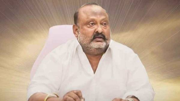 వరి సాగు విషయంలో టీఆర్ఎస్ వర్సెస్ బీజేపీ .. రచ్చ వరి సాగు విషయంలో టీఆర్ఎస్ వర్సెస్ బీజేపీ .. రచ్చ